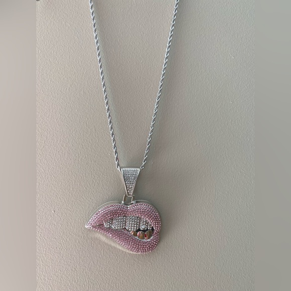 Men Women Hip Hop Bite Lip Shape Pendant Necklace with 13mm Crystal Cuban Chain - Picture 2 of 4